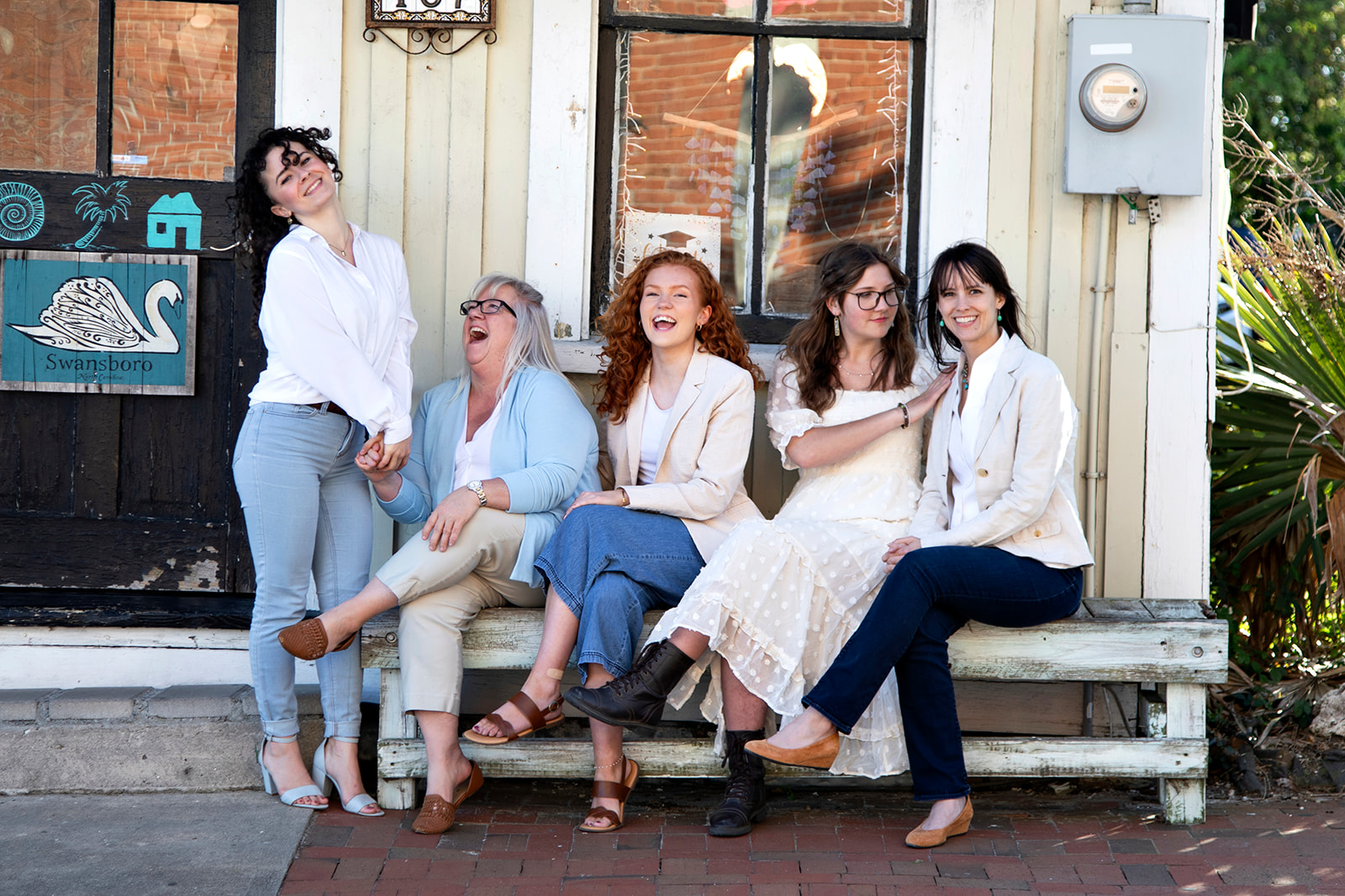 Wedding specialty vendors by Linen and Lace NC, LLC in Chinquapin, NC